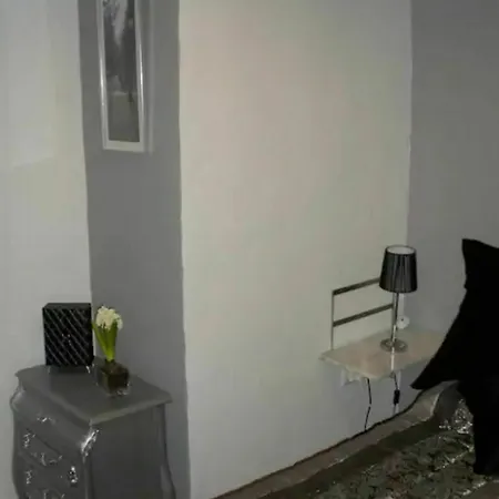 Apartment Flor House 104125 By Mo
